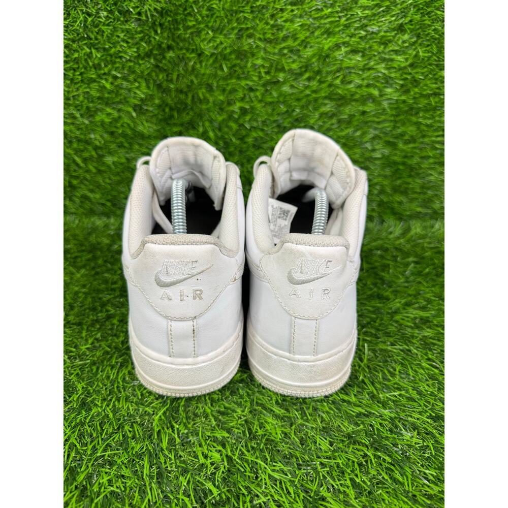 Nike Air Force 1 Low '07 Men's 9.5 Triple White AF1 Leather Sneaker 315122-111 - Picture 4 of 7